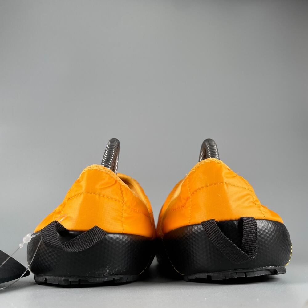 The North Face ThermoBall Mule V Mens 9 Yellow Traction Slipper Fuzzy Puffer NEW - Picture 3 of 9